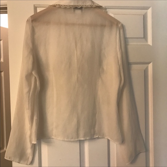 Chadwick’s woman’s shirt - Picture 4 of 7